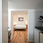 Manzaus Apartment